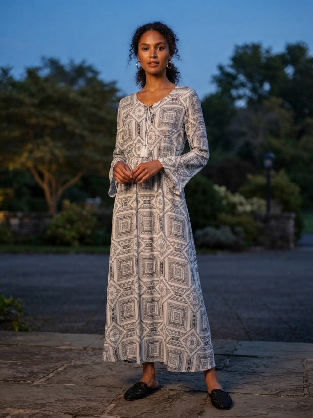 Hayden Los Angeles Geometric Bell Sleeved Boho Maxi Dress Size Large NWT